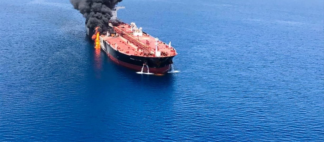 Σρι Λάνκα: Κατασβέστηκε η φωτιά που είχε ξεσπάσει σε supertanker - Πέντε Έλληνες στο πλήρωμα